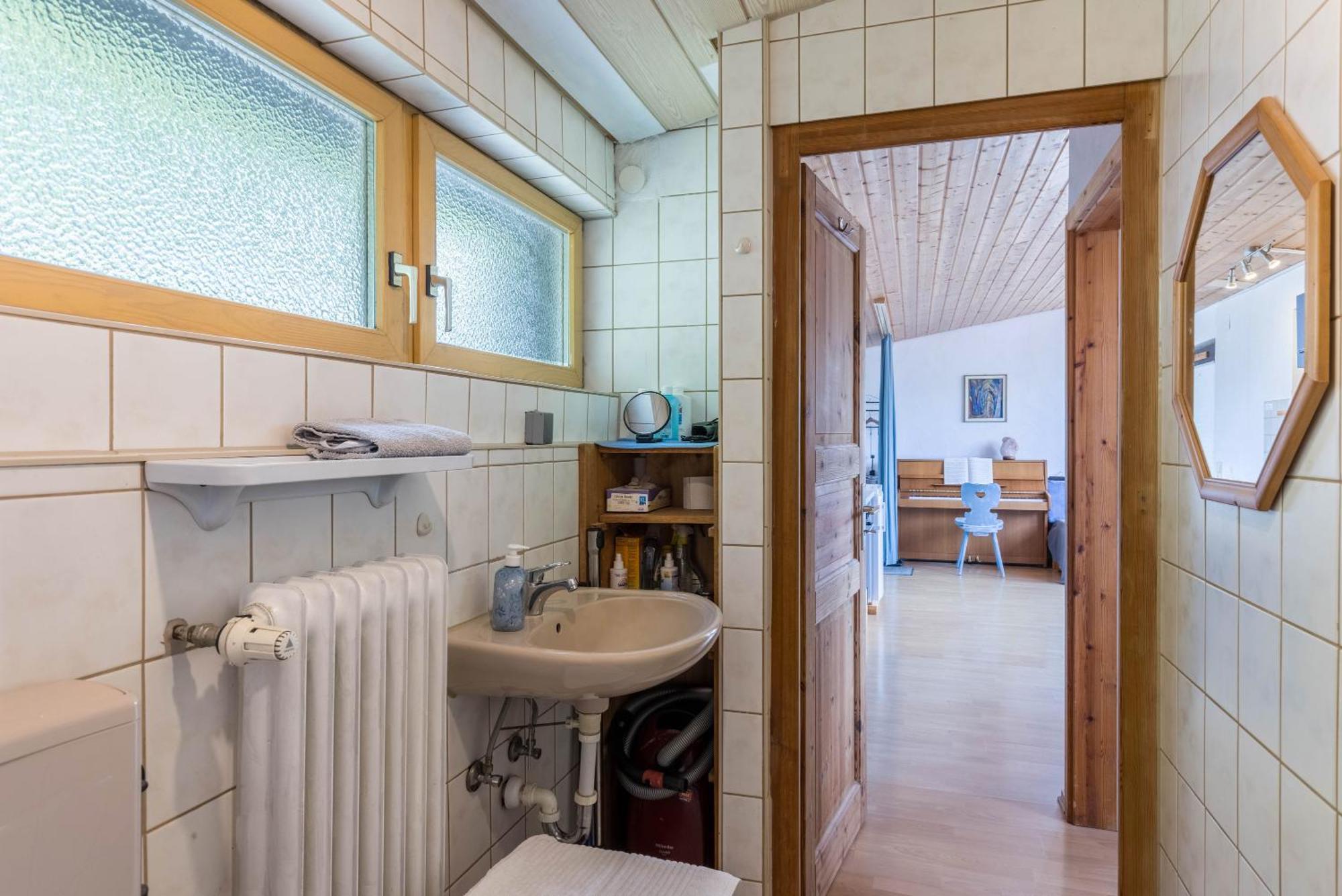 Ferienwohnung Am Samuelstein Бад Урах Екстериор снимка